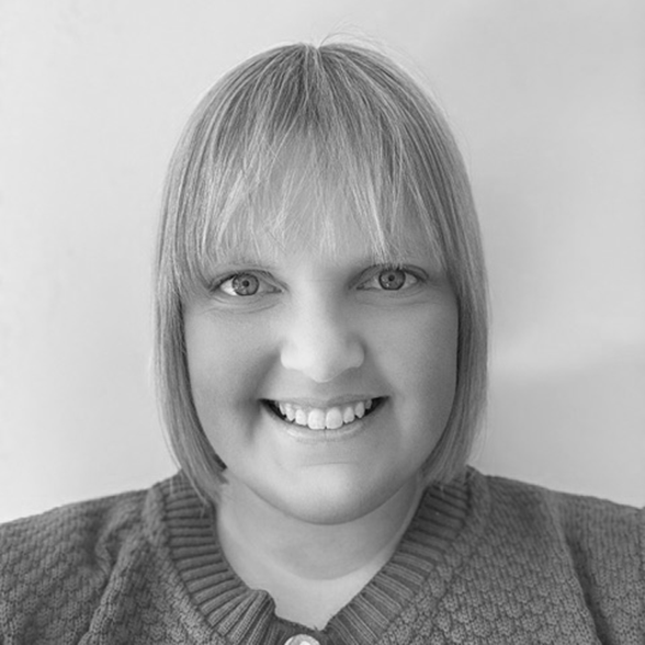 Dr Merran Courtney