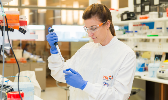Mater Researcher receives Equity Trustees Cancer Award