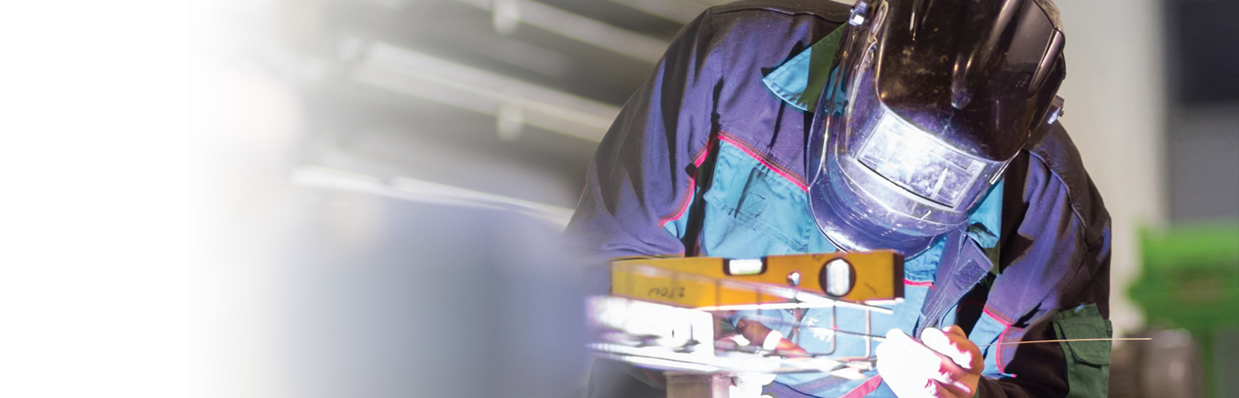 welder welding