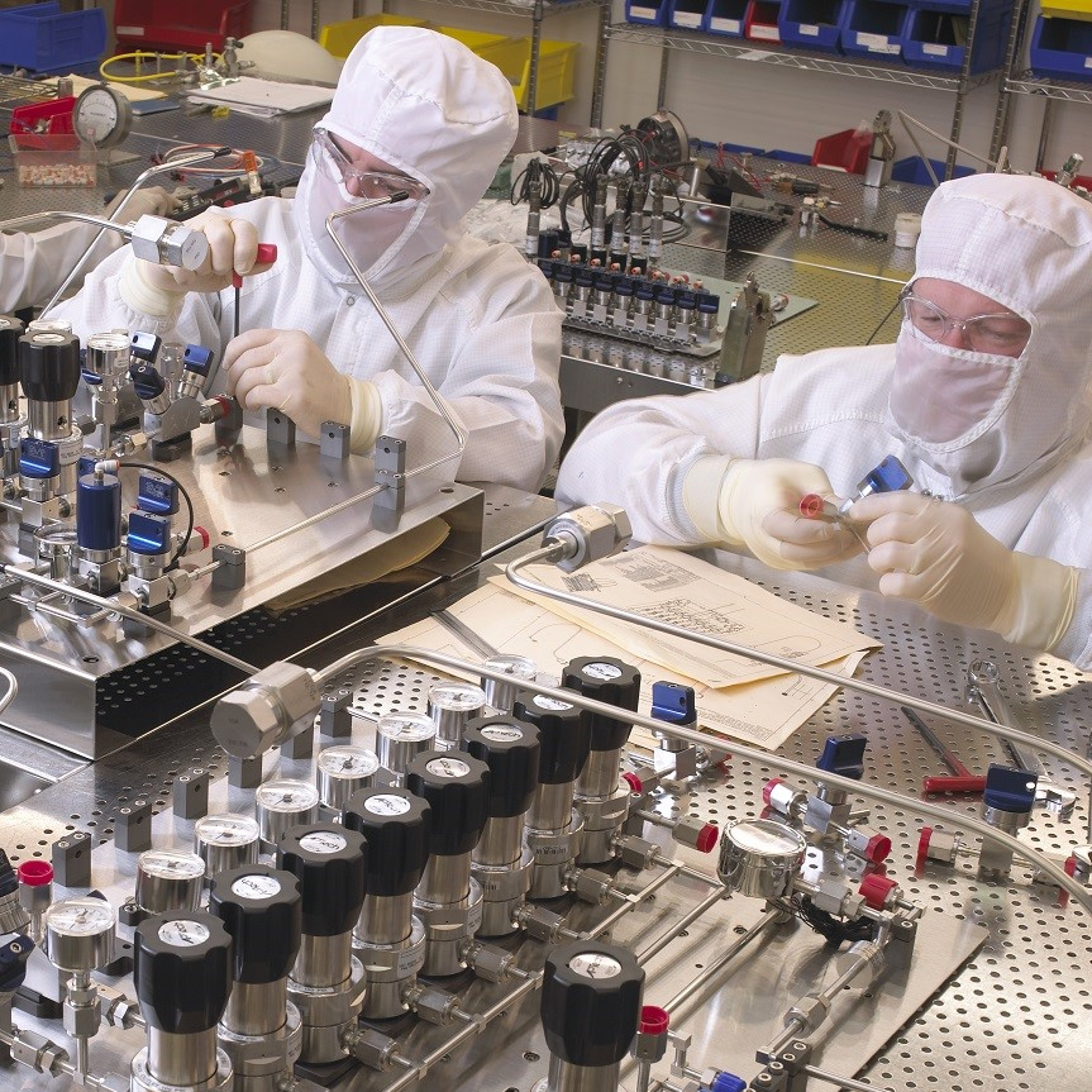 clean-room-assembly-equipment-manufacturing