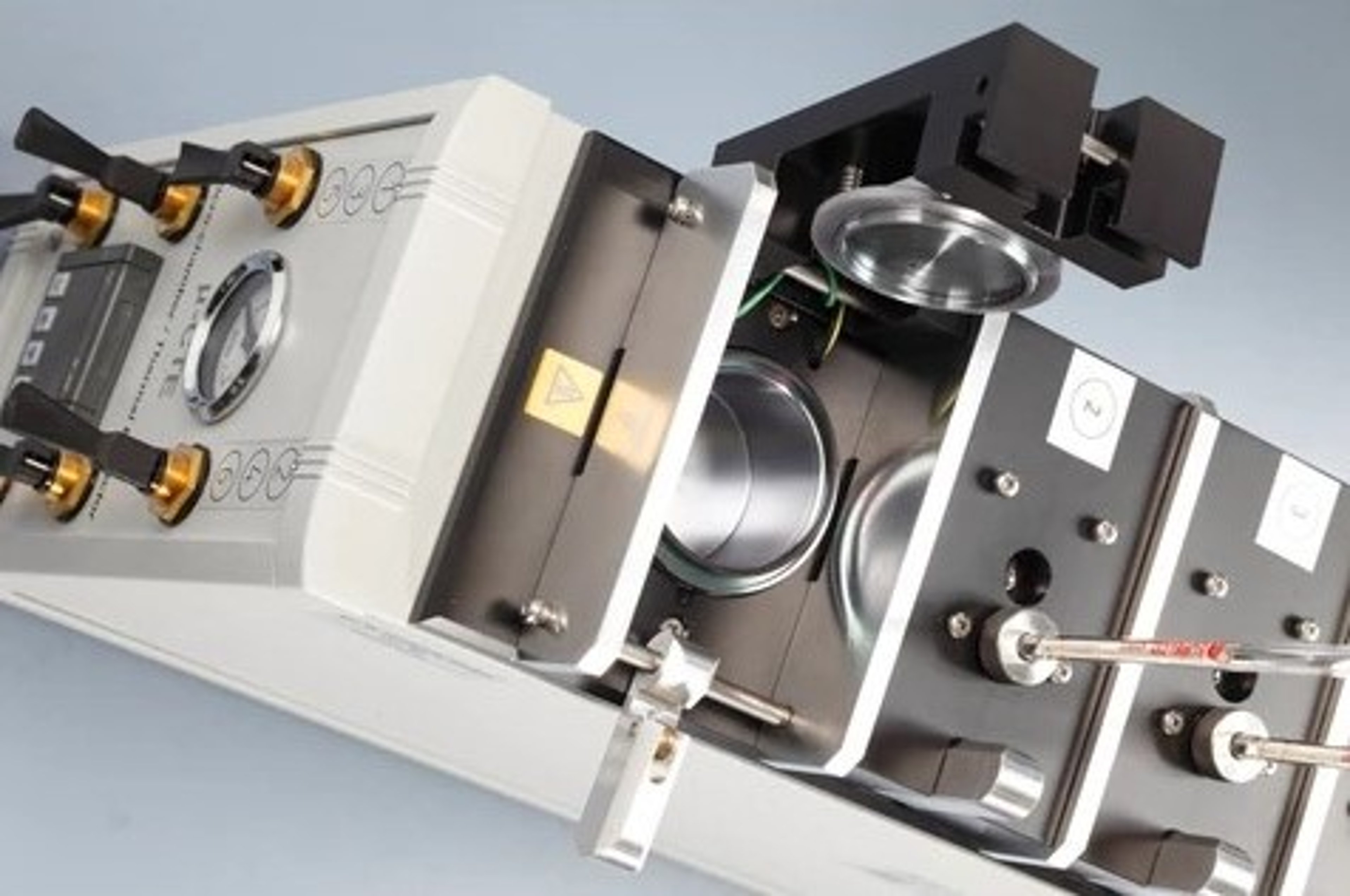 micro-emission-chamber-side