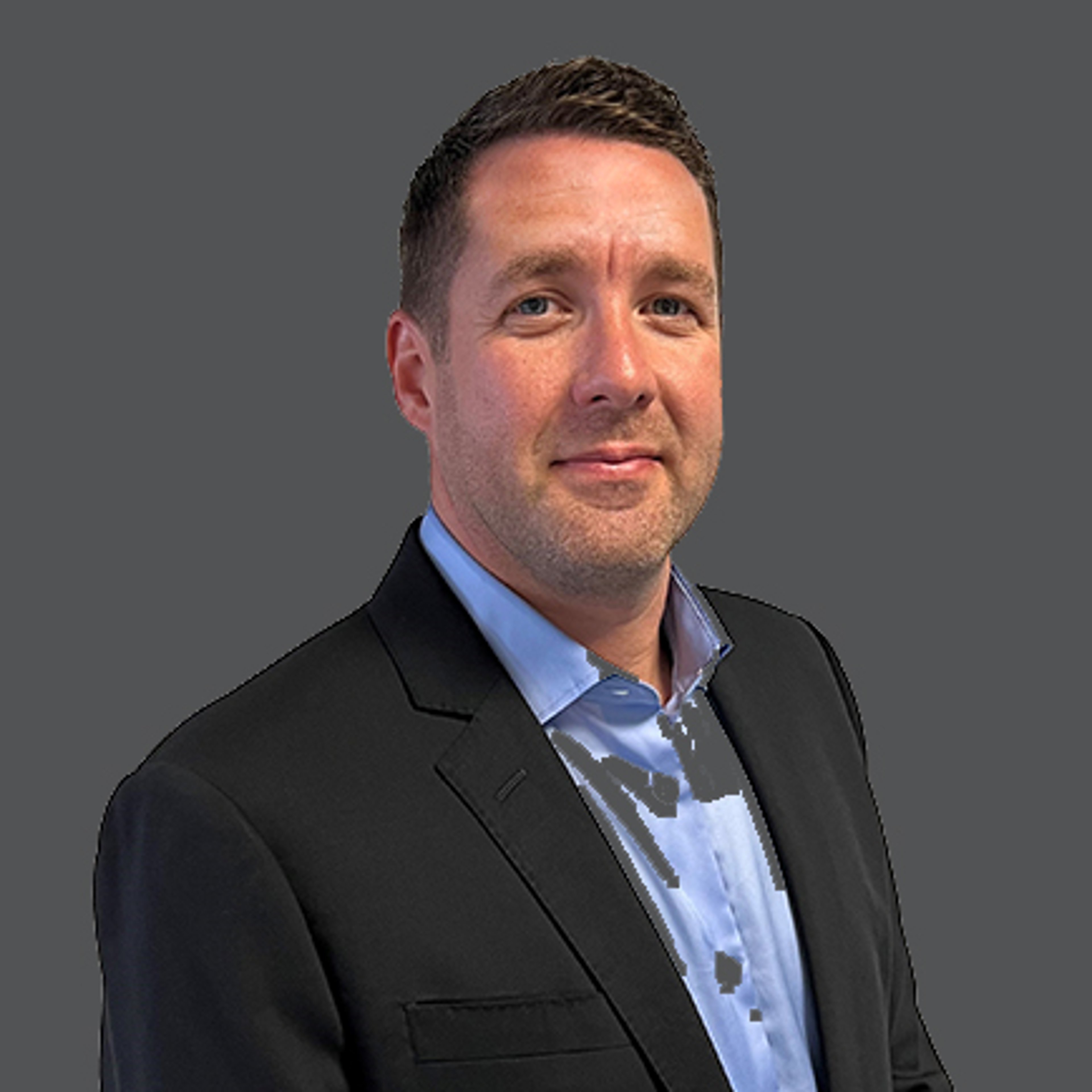 James Bevis - starszy wiceprezes ds. usług