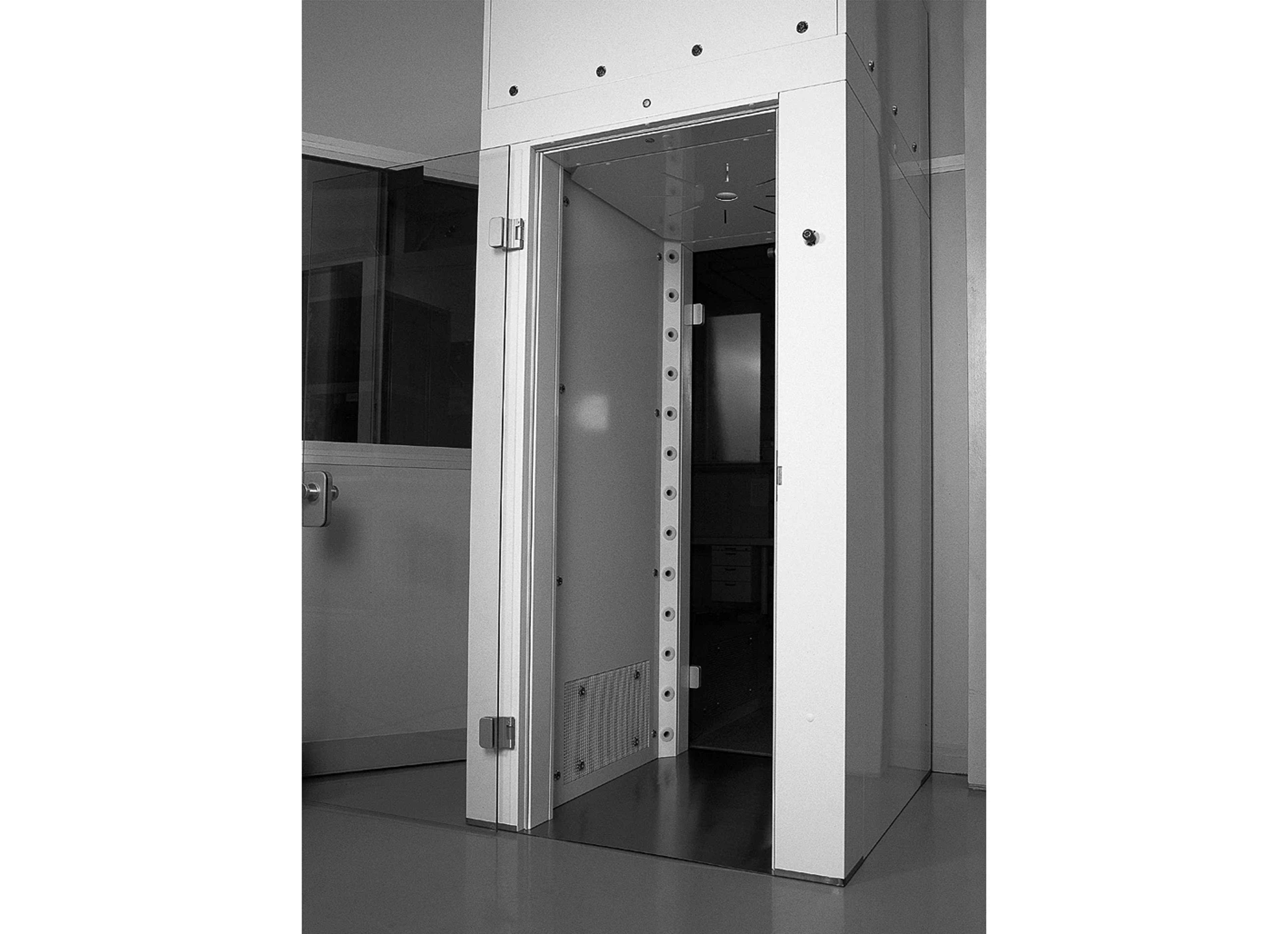 Cleanroom Air Shower