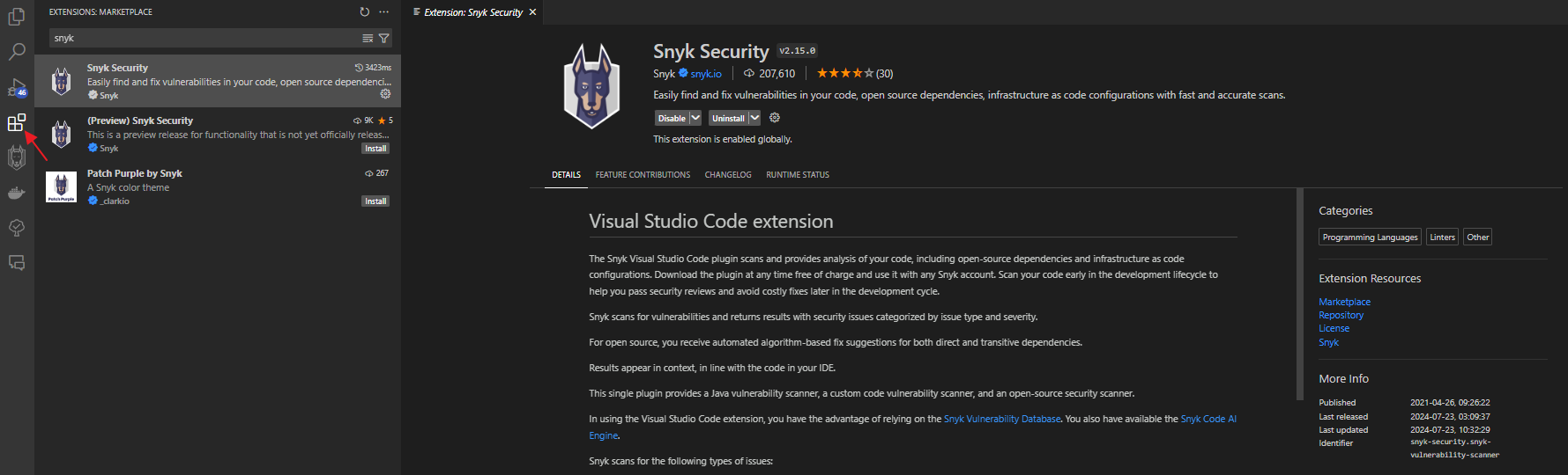 Snyk security extension in Visual Studio Code showing detected cross-site scripting vulnerabilities.