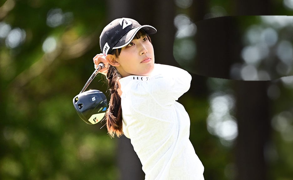 プロゴルファー馬場咲希選手のショットシーン