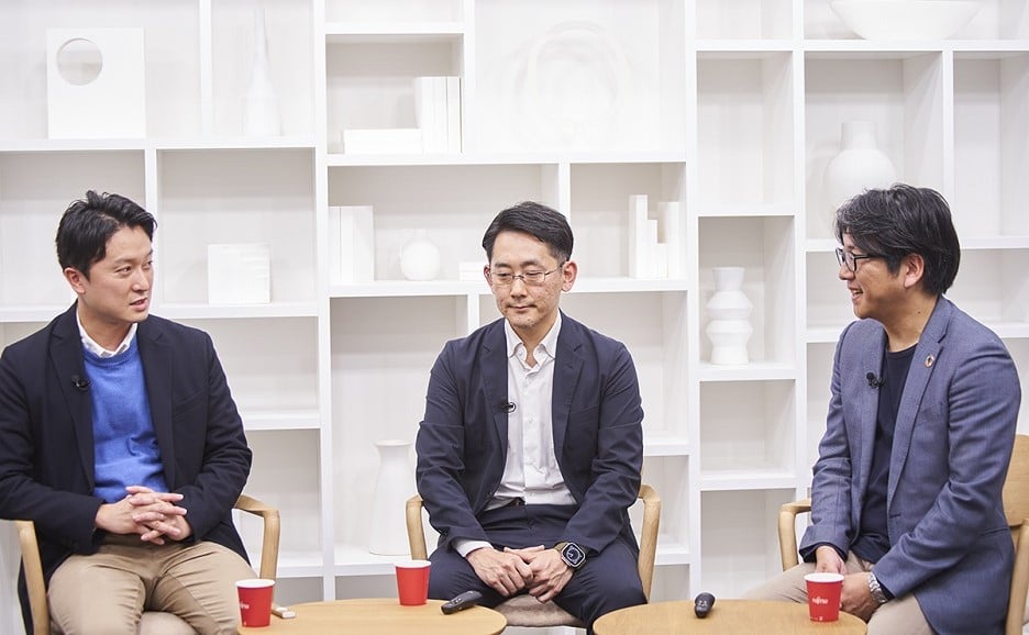 株式会社りそな銀行 榊原風慧氏(左)、日本精工株式会社 徳増誠氏(中)、ニッセイ情報テクノロジー株式会社 平井 繁行 氏(右)