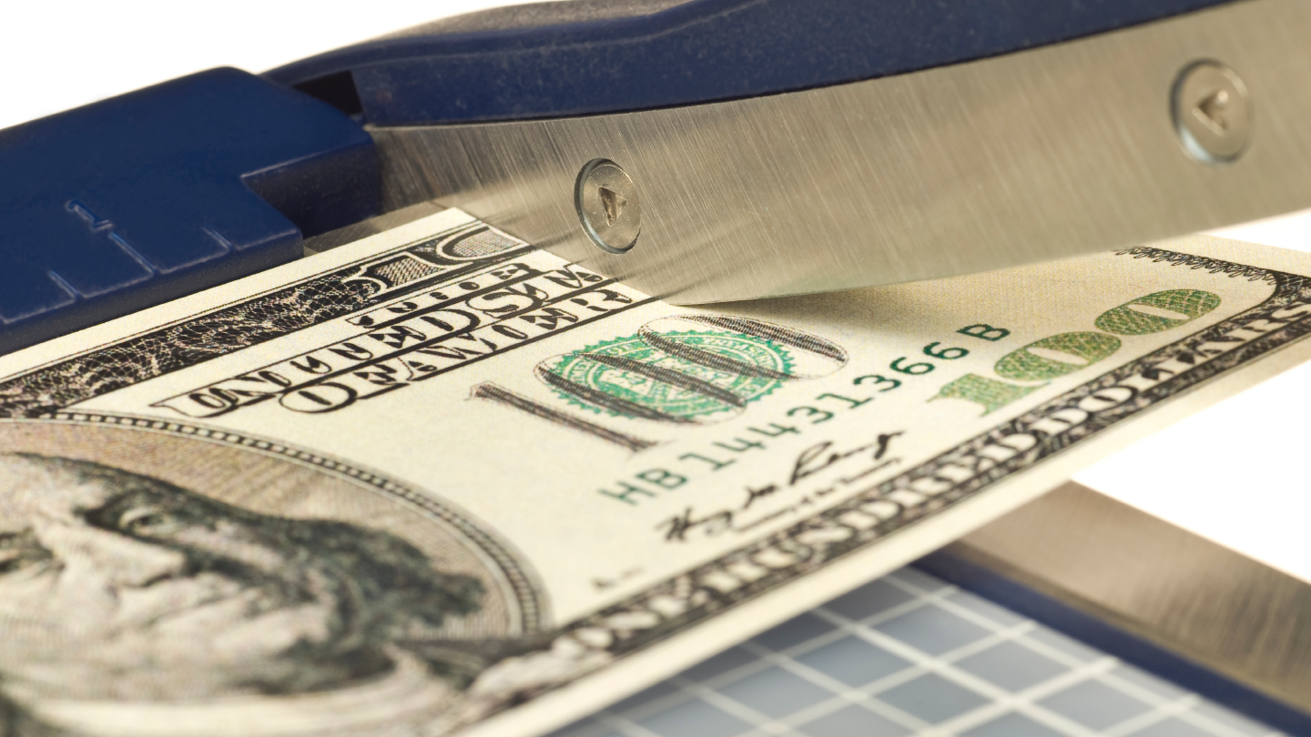 Blog-1440x810-2a_cutting-cost-vs-service