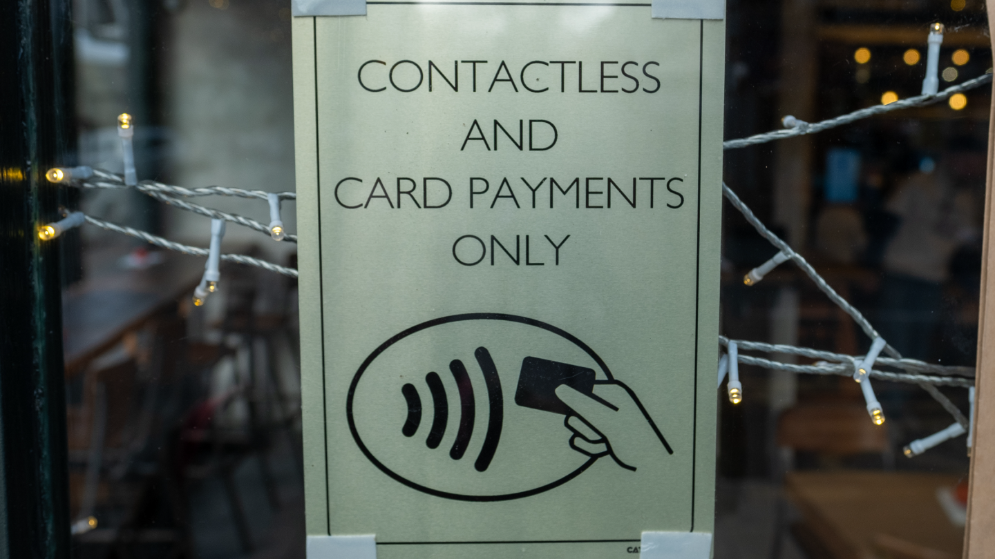 Blog images 1440x810_cashless-card-payment