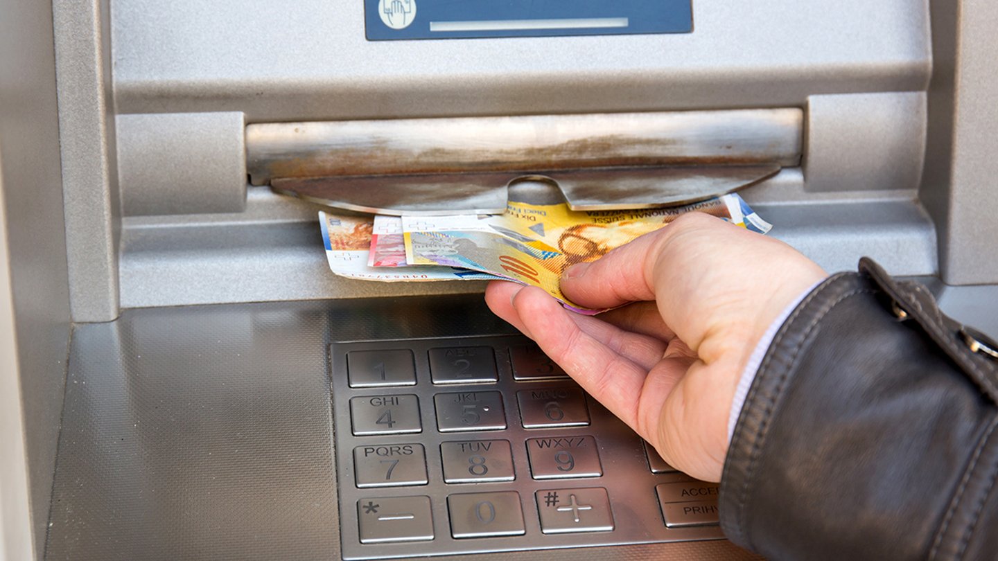 Blog_Bargeld_Schweiz_1440x810