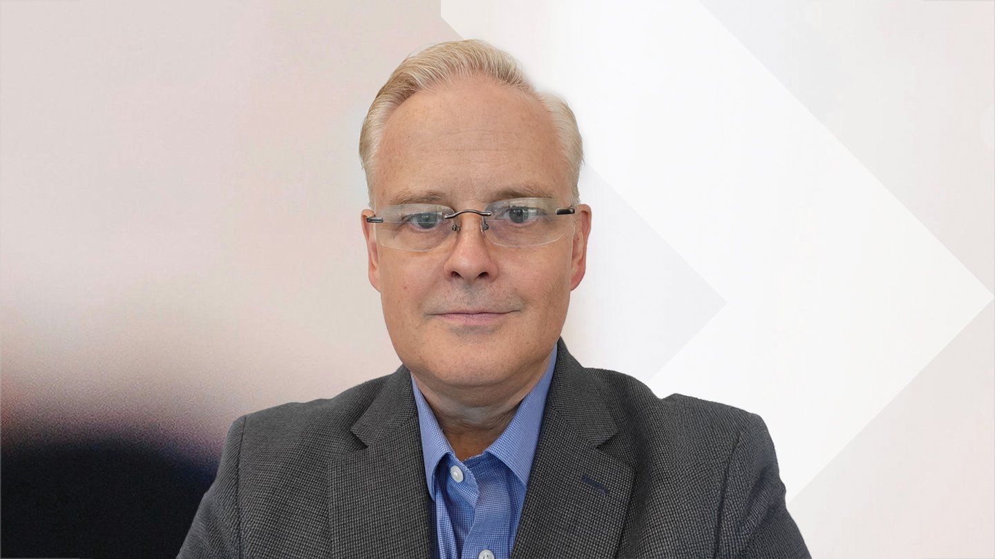 Scott Andrew-with-glasses_1440x810