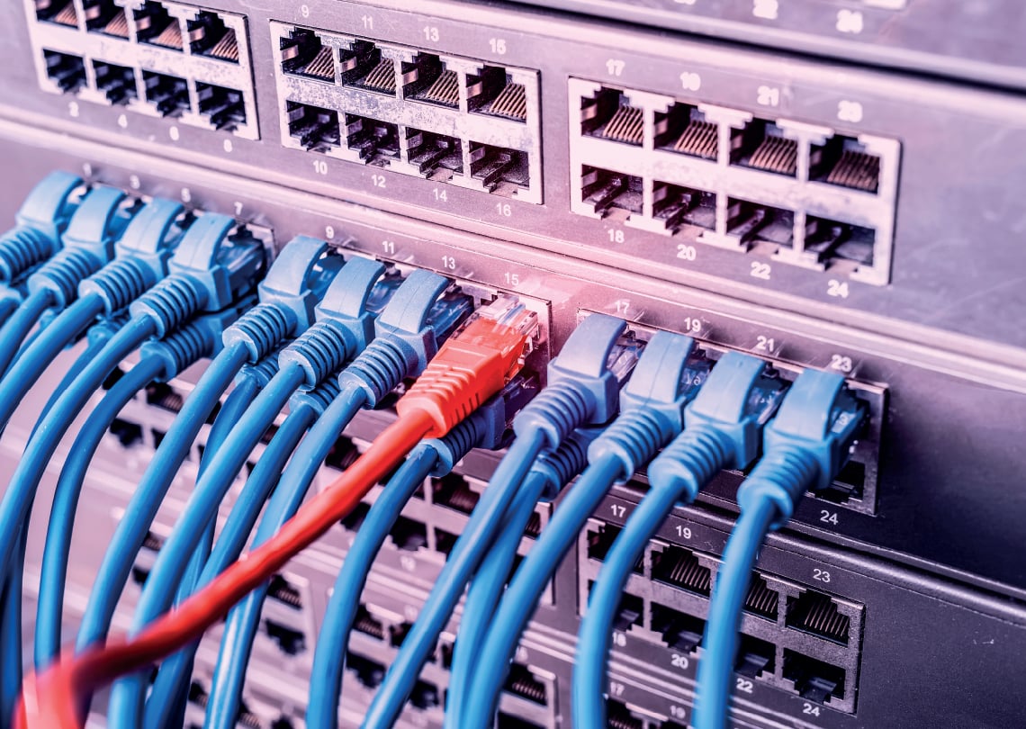 serviços, cabos conectados