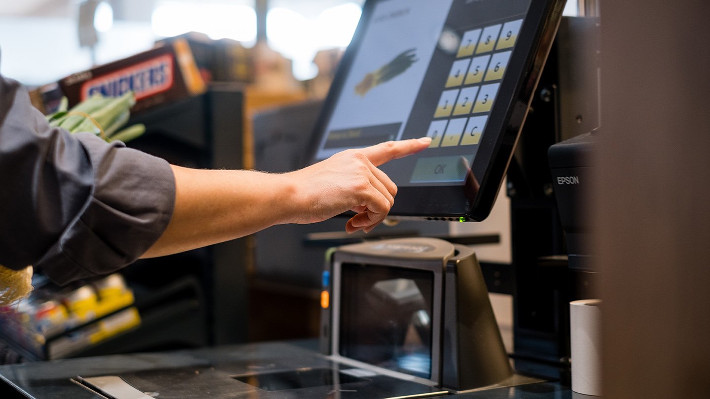 generic imagery_retail-selfcheckout-screen_ch_1440x810