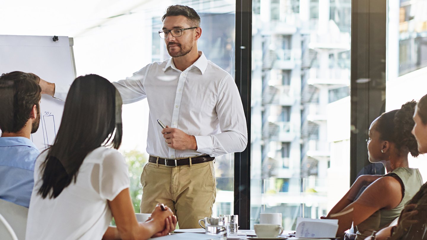 services-operational-design-man-presenting-1440x810