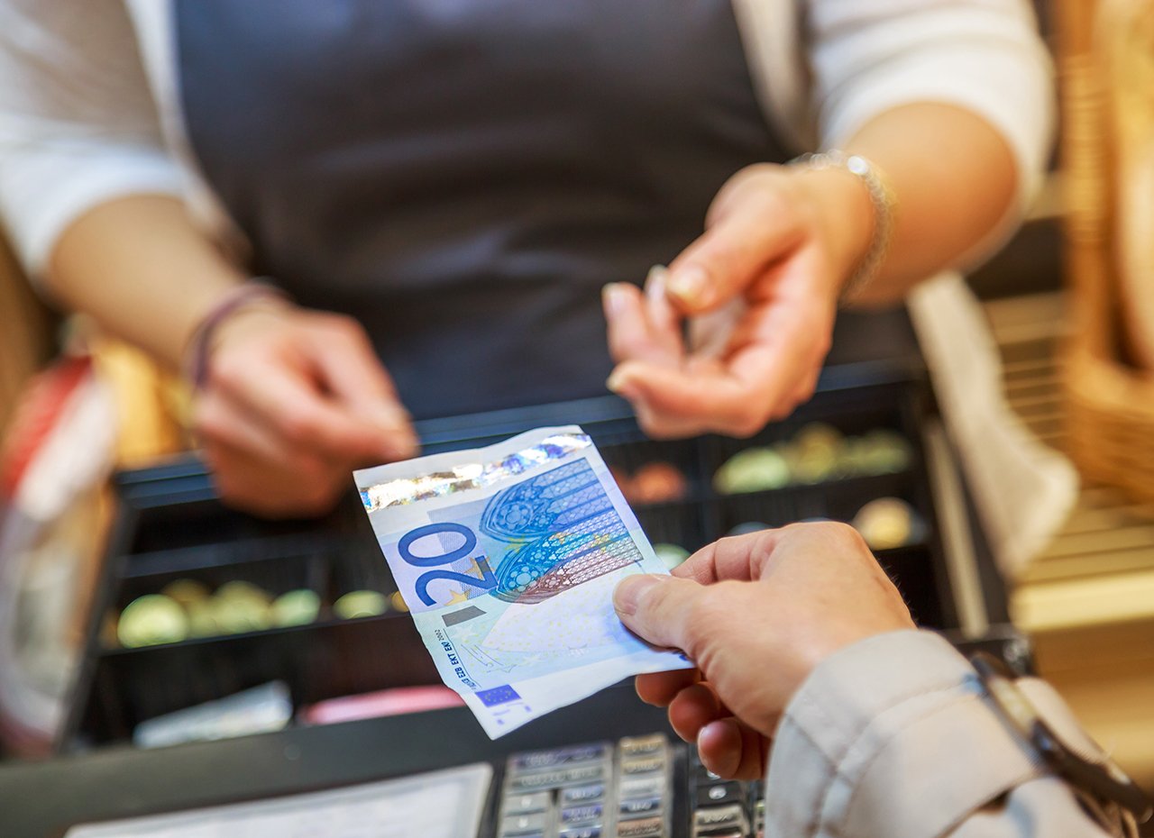 Bargeld_1280x930_DE