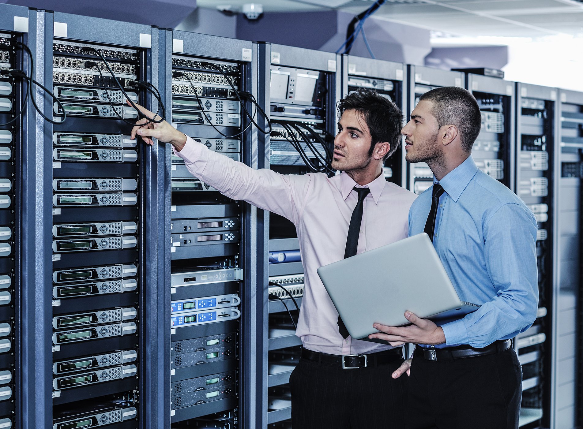 /GloryGlobal/Images/Featured Product Promo/952x534/oso-fpp-maintenance-services-tablet/pso-managed-services-1904x1402