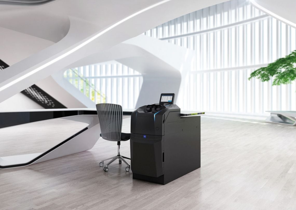 Reciclador de numerário em ambiente de escritório/agência contemporâneo, destacando design minimalista e funcionalidade avançada.