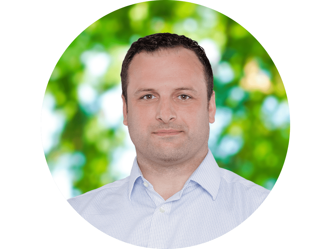 Retrato fotográfico de Nick Asadorian.