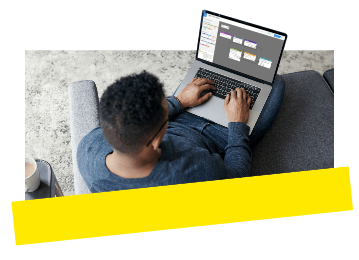 Un administrateur informatique d'une école qui gère les appareils de communication et les opérations du campus à l'aide du système de téléphonie basé sur le cloud de GoTo Connect.
