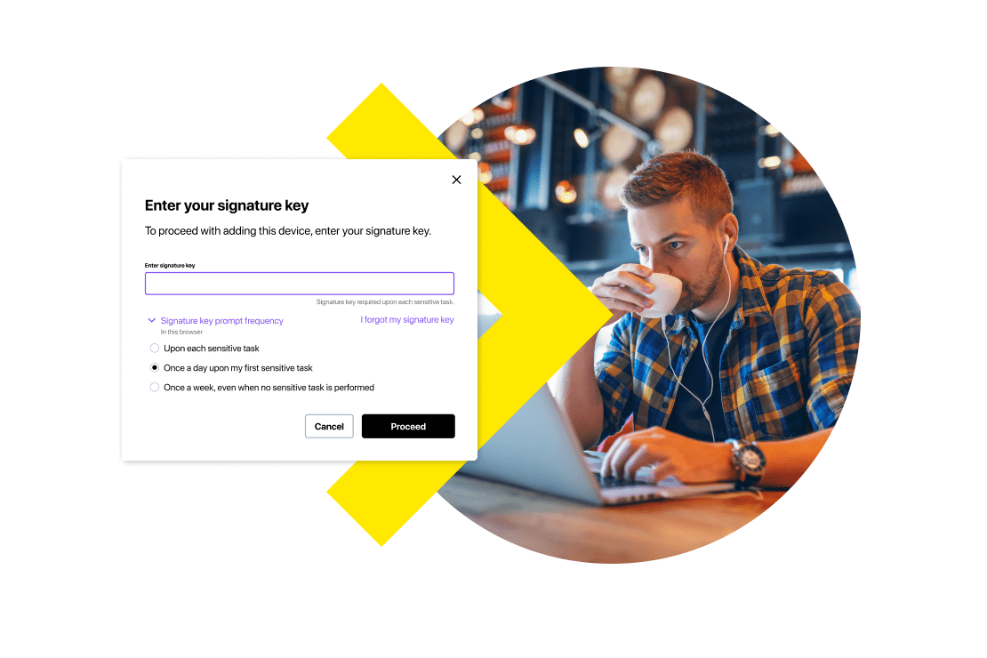   Jovem profissional sentado em uma cafeteria usando fones de ouvido e olhando para o notebook e um exemplo da interface do GoTo Resolve que demonstra a segurança adicional de uma chave de assinatura.
