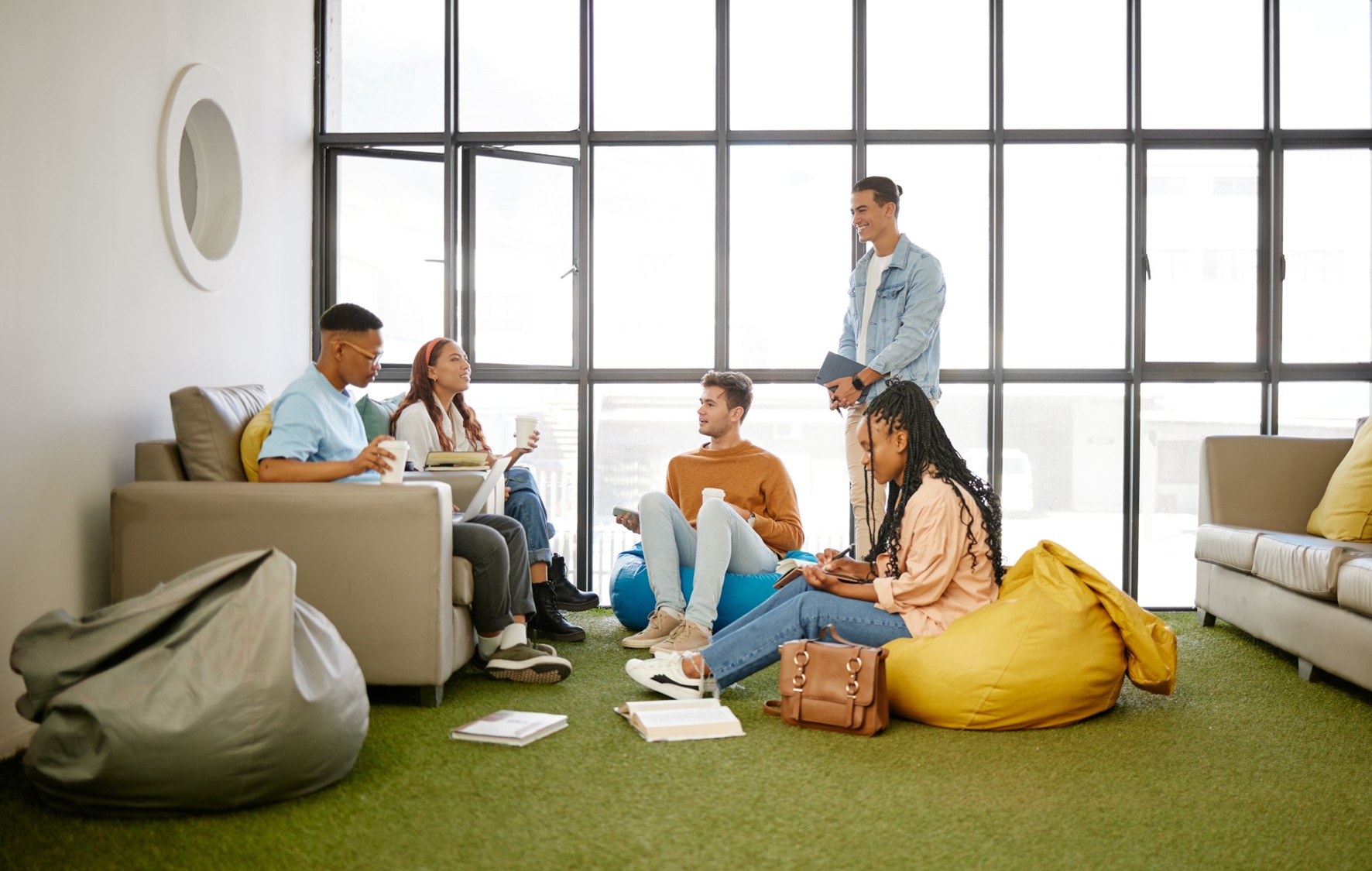 Modern and fully equipped room ready for the arrival of an international student.