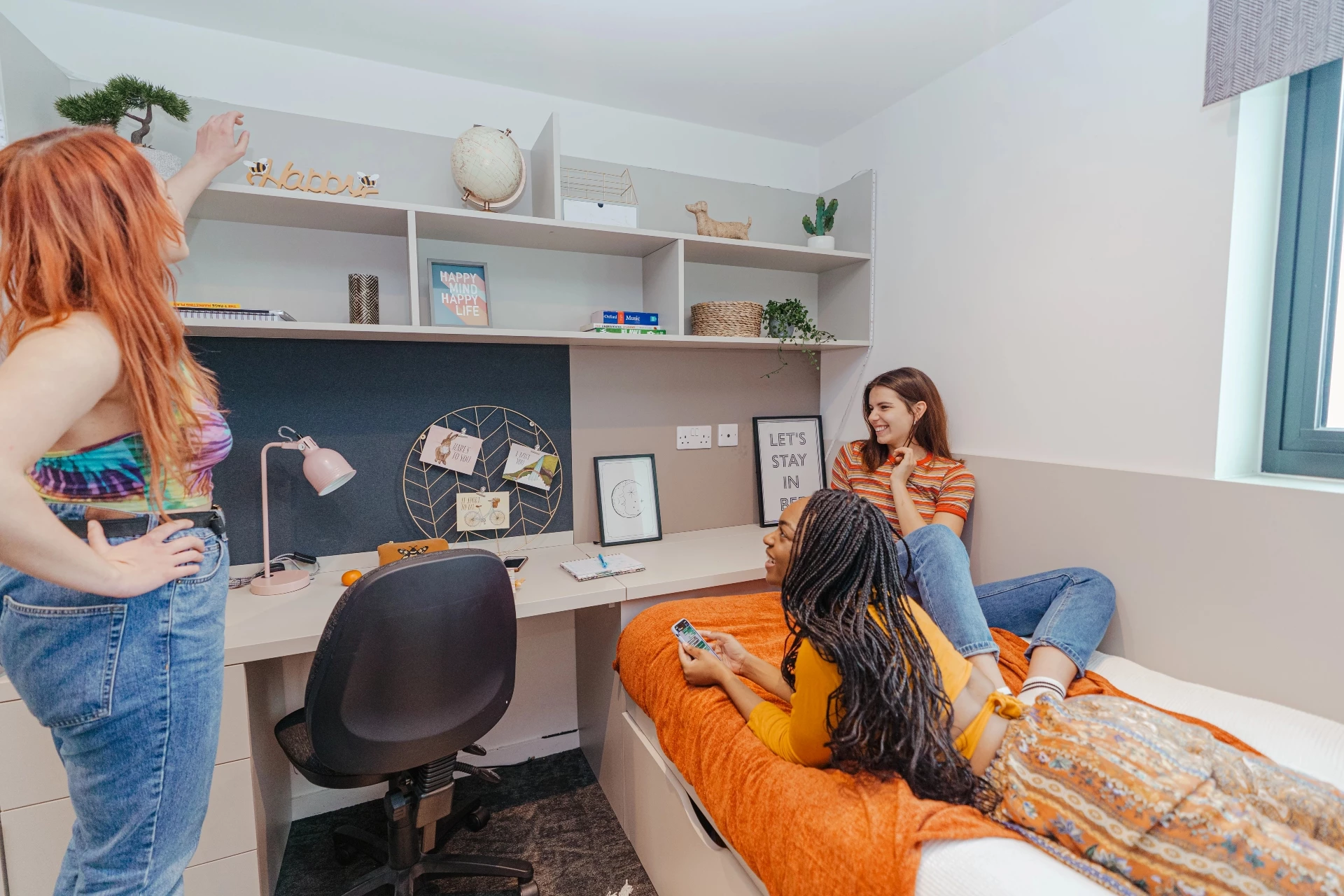 Students in bedroom at Canvas