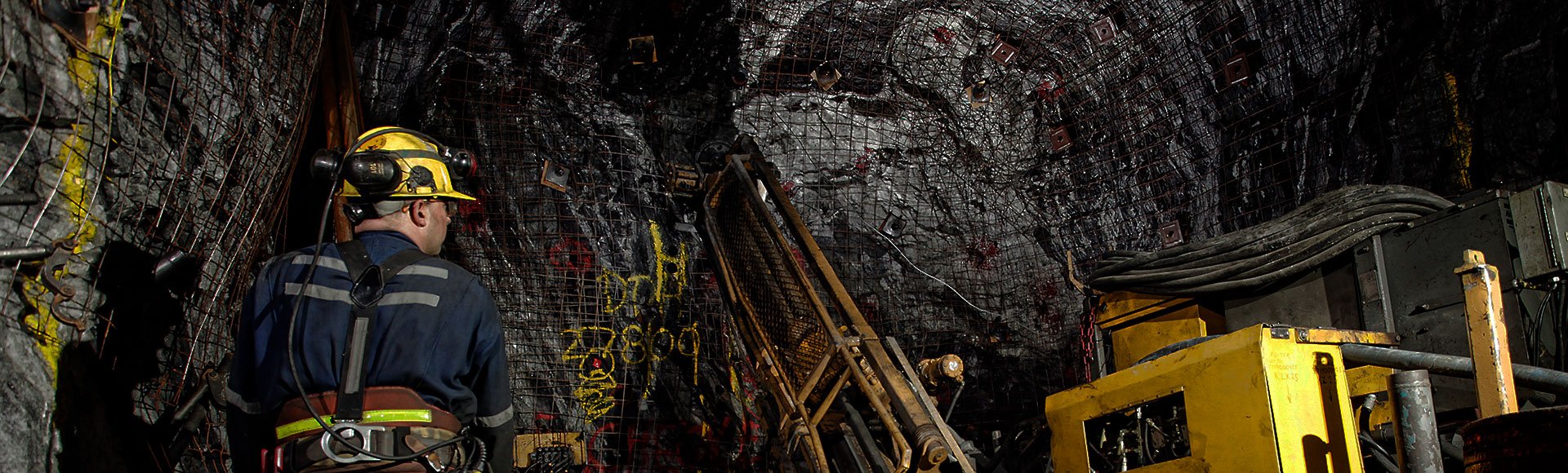 Hatch digital Mine Operations Management Systems (MOMS) can improve the in-shift performance of your mining operations.