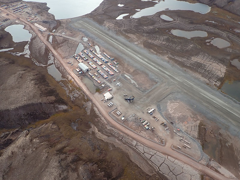 Mary River Aerodrome with 737 on apron