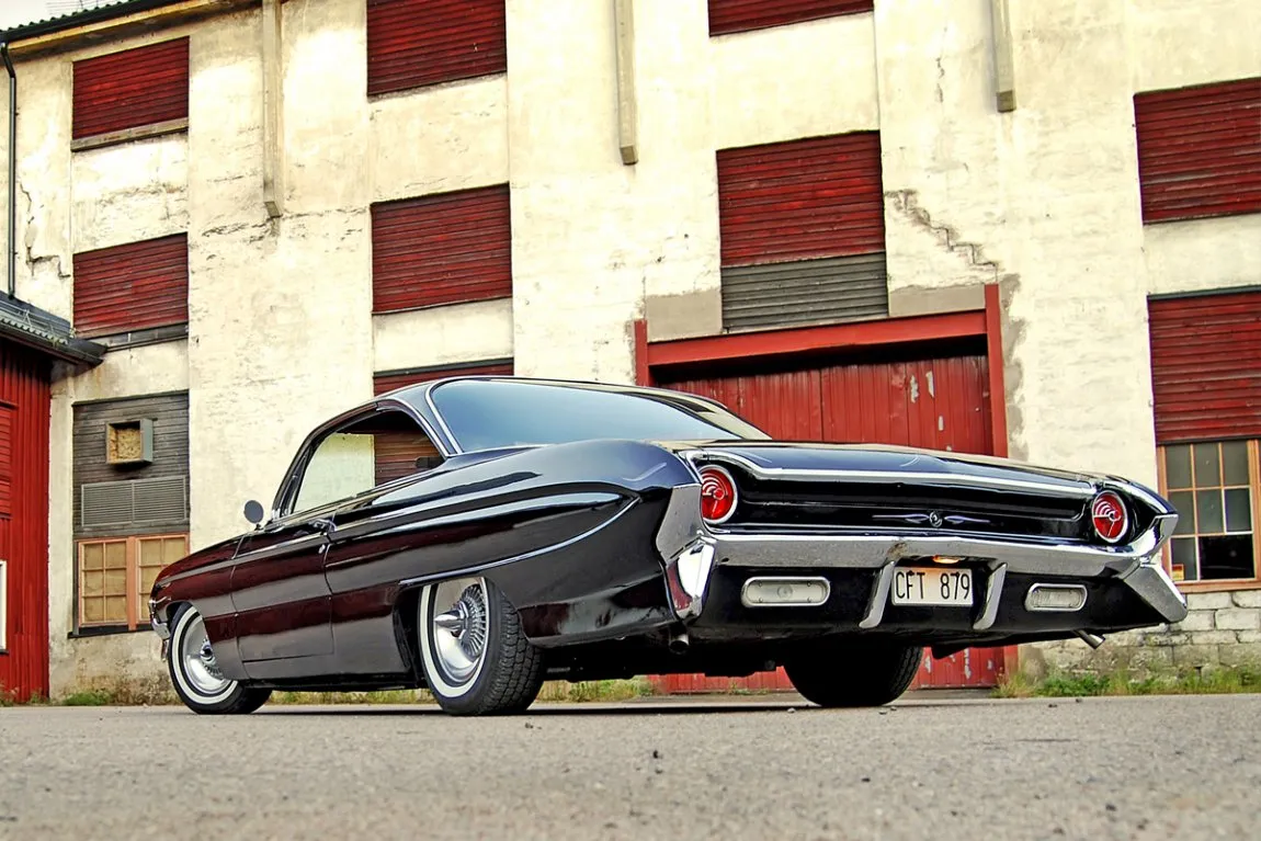 Tommys Oldsmobile_2jpg