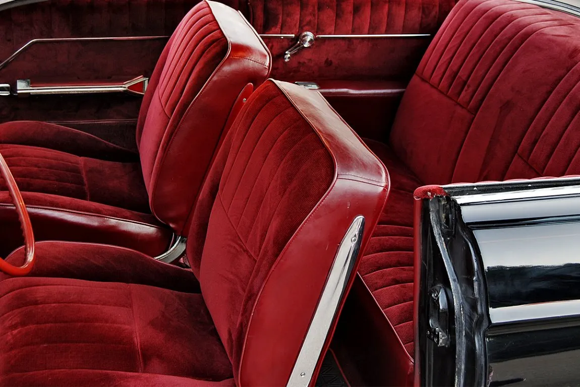 Tommys Oldsmobile_5jpg