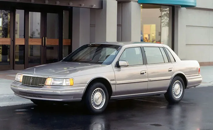 10-Lincoln-Continetal_700jpg