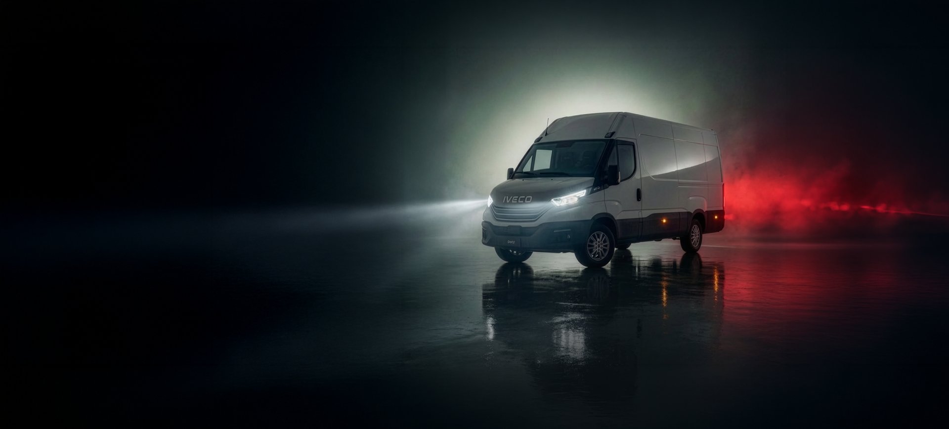 IVECO Daily transportbil i mörk studiomiljö