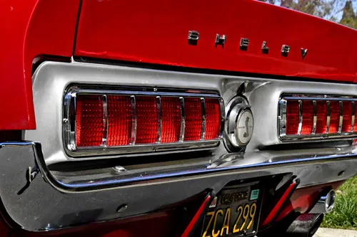 Shelby Cobra GT 350_4