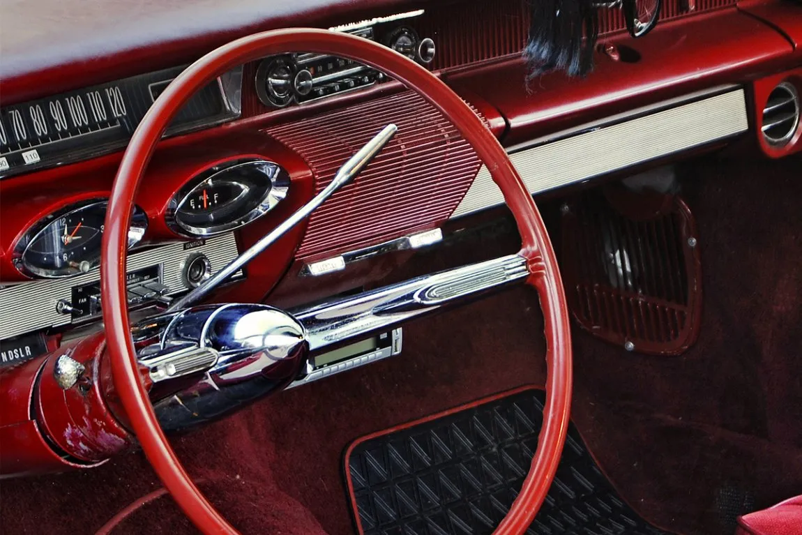 Tommys Oldsmobile_3jpg