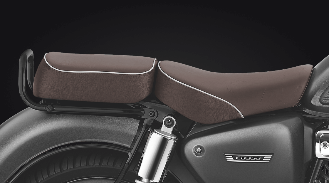 Honda CB350 – Split Seat — Ensures superior comfort for both rider and pillion on long journeys.