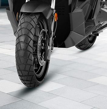 Honda ADV 160 – Safety