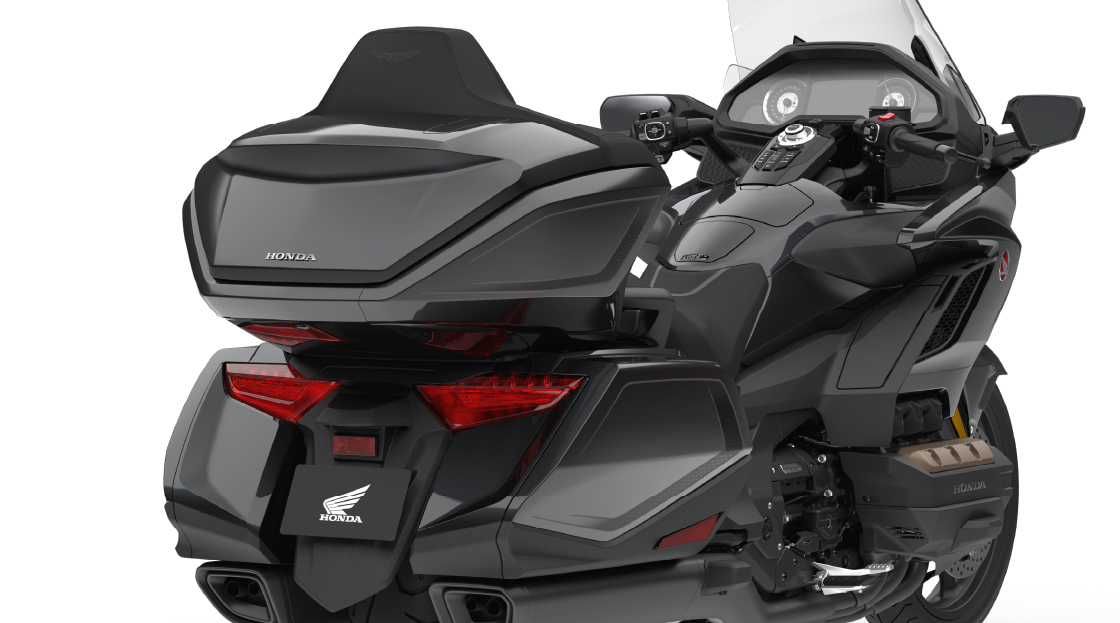 Honda Goldwing – 121 L Storage — Serious touring capacity