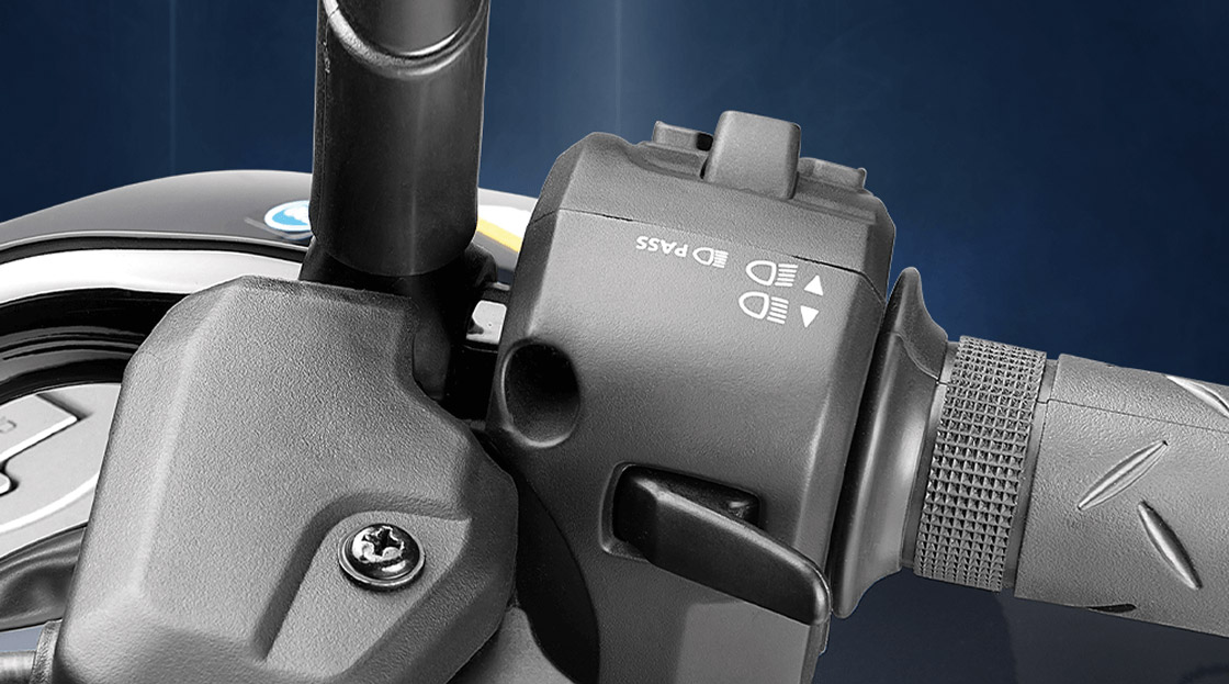 Honda SP 125 – Integrated Headlamp Beam & Passing Switch — Integrated smart single switch.