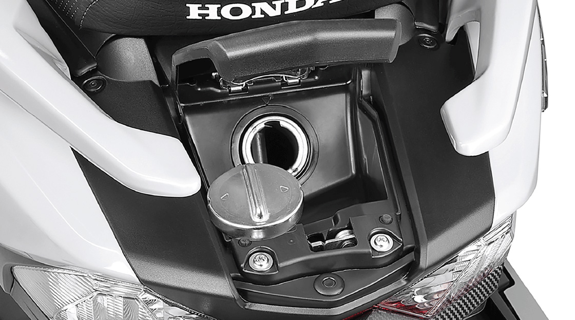 Honda Dio 125 – Double Lid External Fuel Fill — Refuel without getting off.
