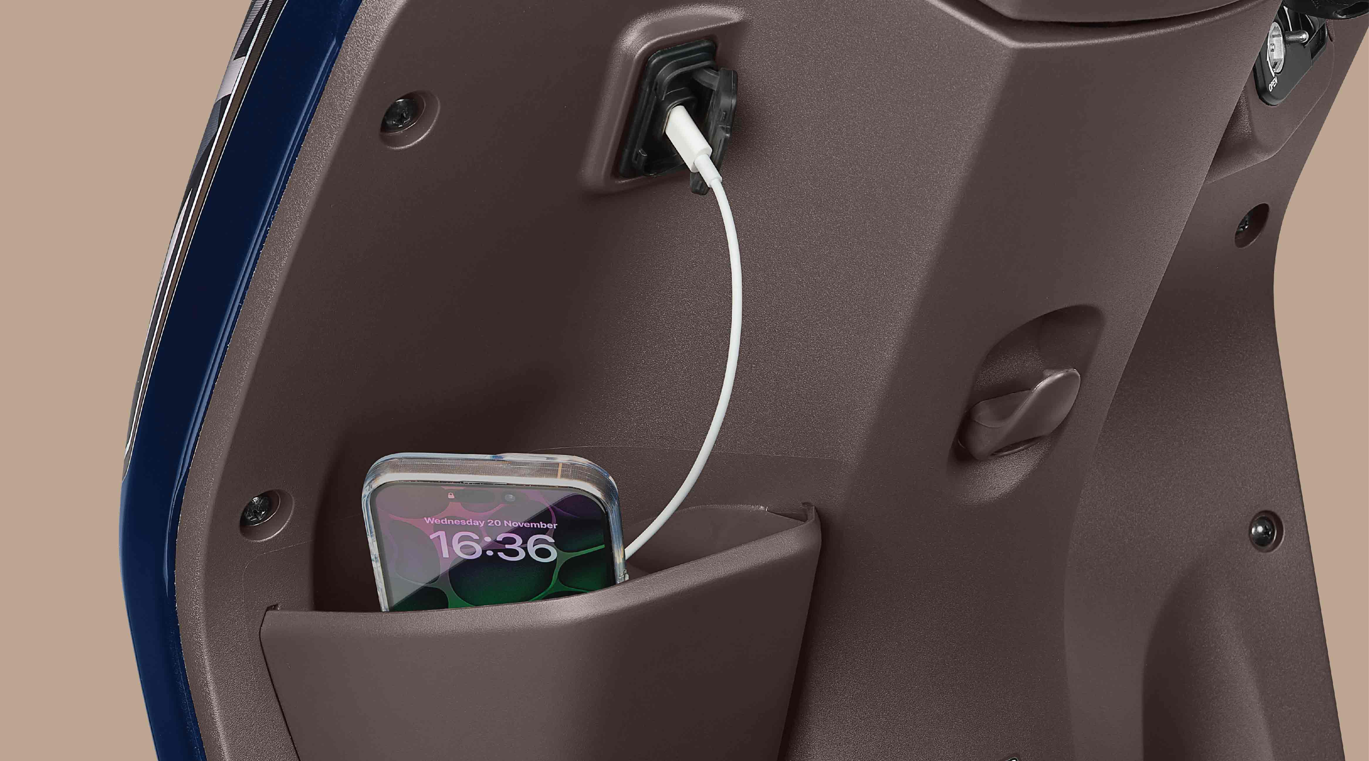 Honda Activa – Open Glove Box — A spacious open glove box provides extra storage for essentials.