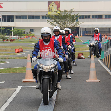 Internationally Certified Instructors