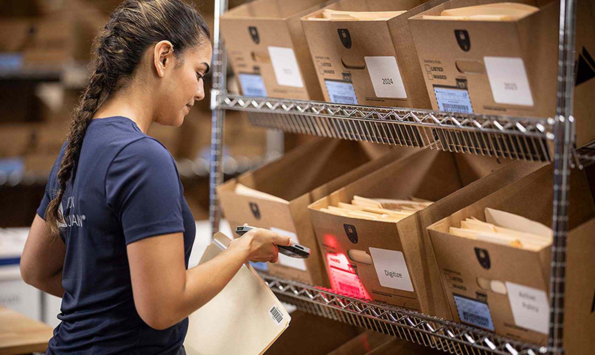 Employee sorting package with mobile device
