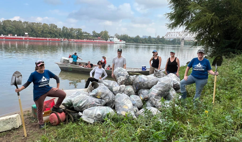 Circular economy recycling communities