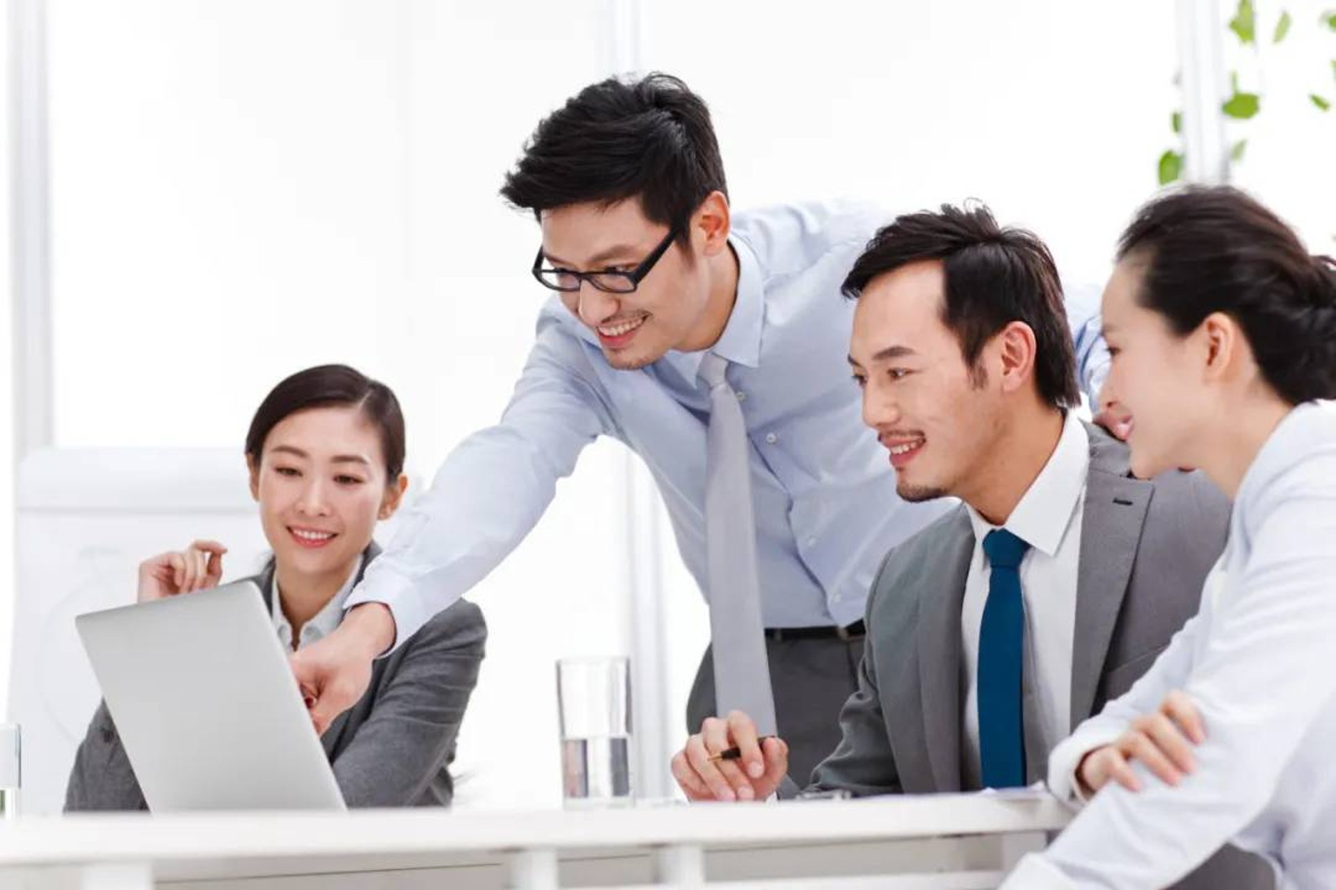 Best practices of RPA and AI intelligence technologies in financial sharing center scenarios