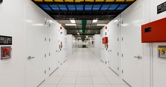 Mitigating Data Center Risk in an Uncertain Economy - Data center hall