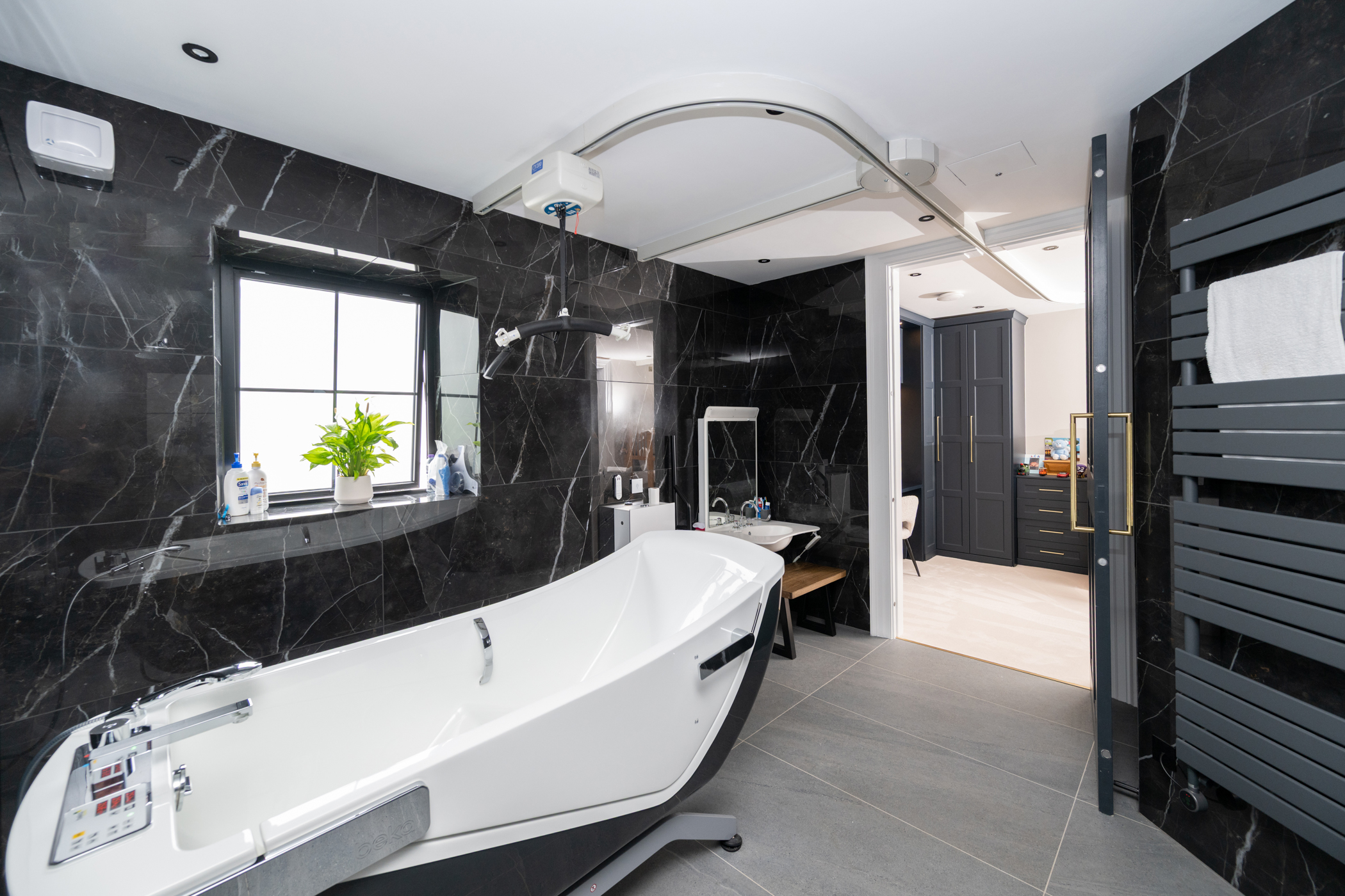 Adapted bathroom