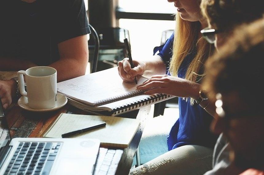 Resolving Commercial Disputes Pre-Action - A Guide for In-House Lawyers