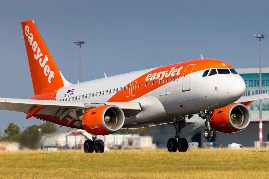 easyJet make life difficult for Leicester-based indie band