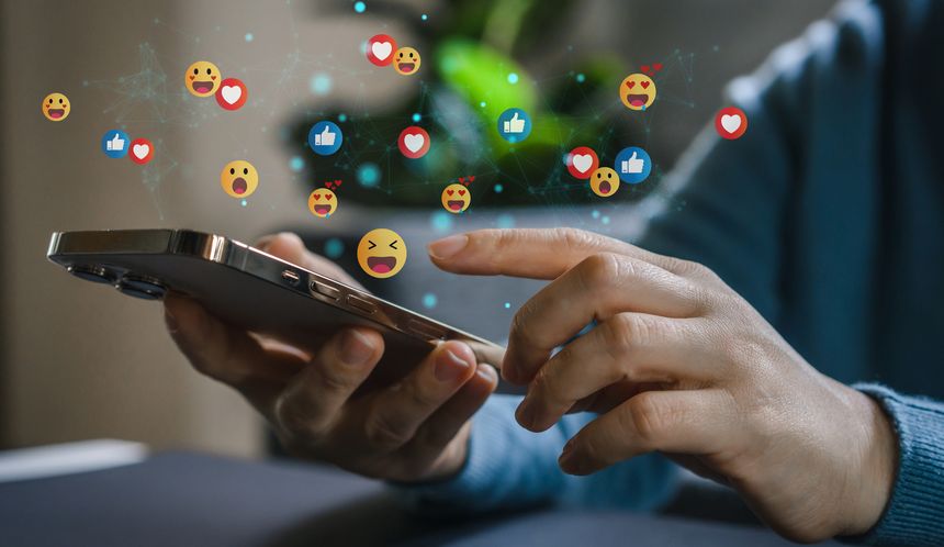 Managing staff who become social influencers: five tips for employers