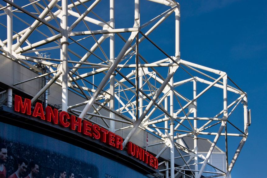 A Starting 11 Without Immigration: How do UK Football Clubs Bring in Players from Overseas?