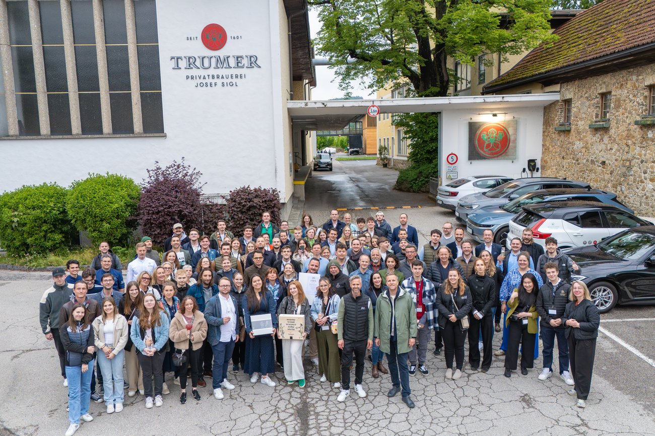 JRE-Servicetag bei der Trumer Privatbrauerei Gruppenfoto